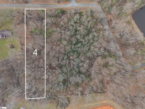 355 Bluebird Ln, Spartanburg, SC 29303