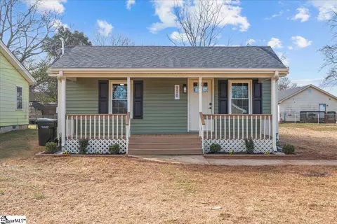 110 E James St, Greer, SC 29651