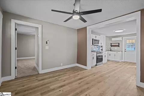 110 E James St, Greer, SC 29651 photo 5