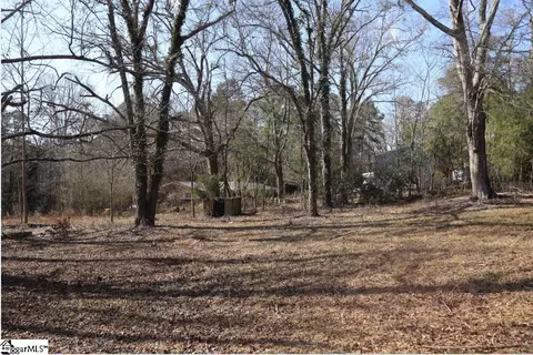 4650 S Pine St, Spartanburg, SC 29302