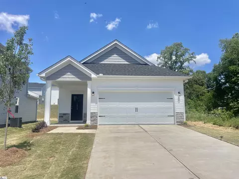5043 Crosswall Ct, Boiling Springs, SC 29316