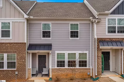 207 Stammer Ln, Travelers Rest, SC 29690