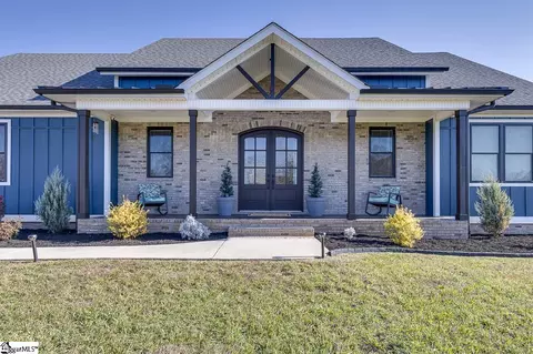 28 Finley Rd, Belton, SC 29627