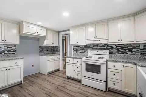 Kitchen - 18 Conner St, Pelzer, SC 29669 photo 2 of 3
