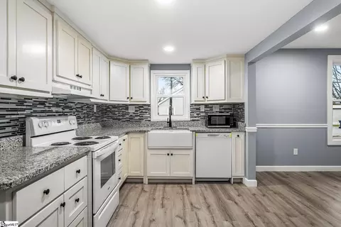 Kitchen - 18 Conner St, Pelzer, SC 29669 photo 3 of 3