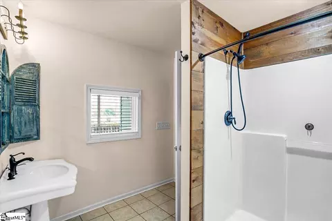 Bath - 104 Williamsburg Way, Easley, SC 29642 photo 2 of 4