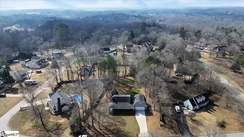 View/Area - 104 Williamsburg Way, Easley, SC 29642 photo 2 of 2