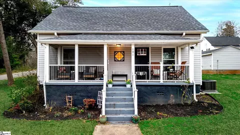 101 Garrison St, Easley, SC 29640