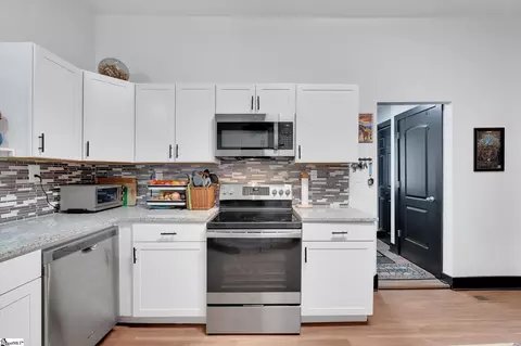 Kitchen - 101 Garrison St, Easley, SC 29640 photo 3 of 3