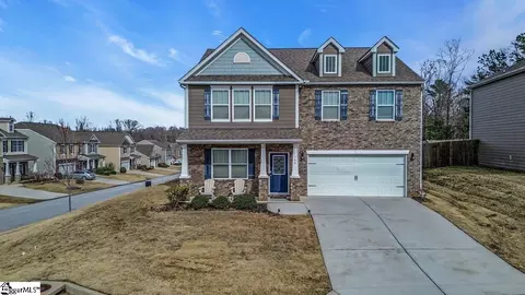 756 Liberty Walk Ln, Simpsonville, SC 29681