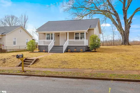 111 Lester Ave, Greenville, SC 29617