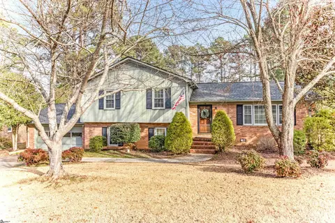 110 Melbourne Ln, Greenville, SC 29615