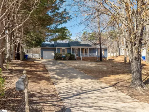 1036 Summit Dr, Greenville, SC 29609