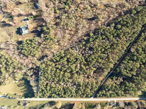 01 Old Milton Rd, Clinton, SC 29325
