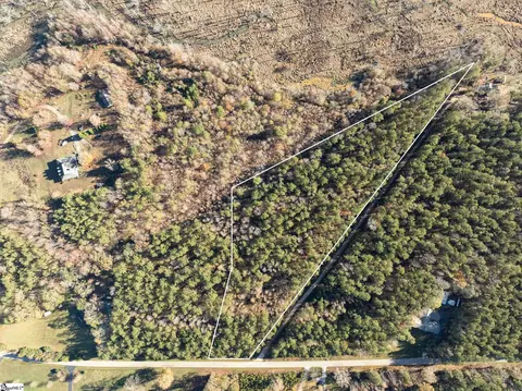 02 Old Milton Rd, Clinton, SC 29325