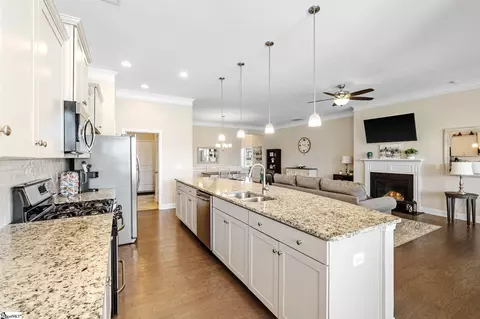 Kitchen - 167 Willowbottom Dr, Greer, SC 29651 photo 3 of 3