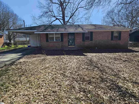 121 Alpha Dr, Greenville, SC 29605