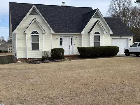 1102 N Lake Dr, Greenwood, SC 29649
