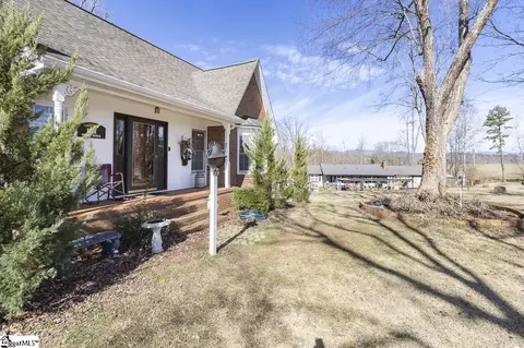 131 Pine Hill Dr, Pickens, SC 29671