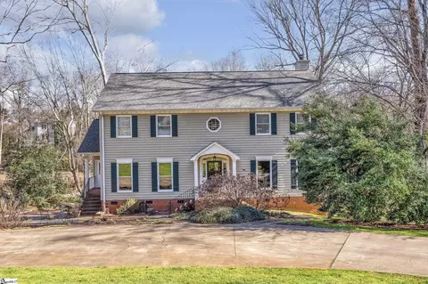 27 Club Forest Ln, Greenville, SC 29605