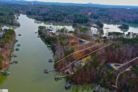 1367 Harbor Ridge Rd, Seneca, SC 29672