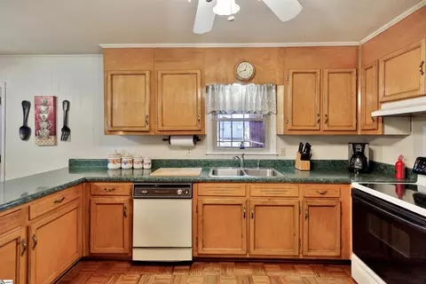Kitchen - 111 Frisco Dr, Pendleton, SC 29670 photo 2 of 5