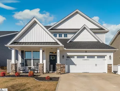 2741 Millhone Dr, Moore, SC 29369