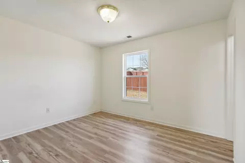 404 Opal Ct, Greer, SC 29651 photo 17