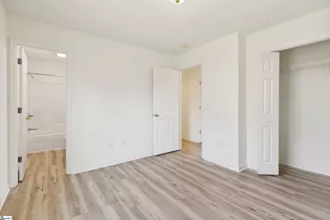 404 Opal Ct, Greer, SC 29651 photo 16