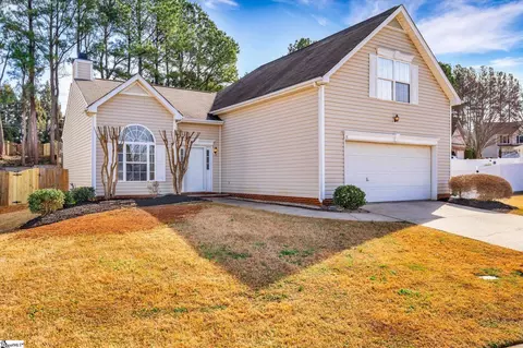 9 Stapleford Park Dr, Greenville, SC 29607