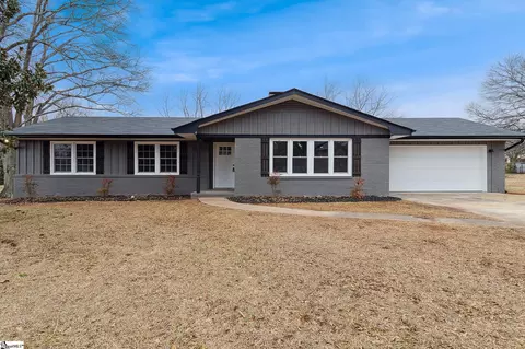 112 Basswood Dr, Mauldin, SC 29662