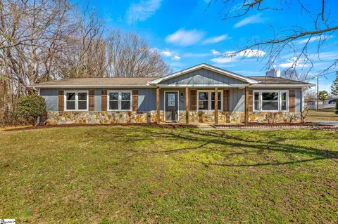 123 Cool Meadows Dr, Piedmont, SC 29673