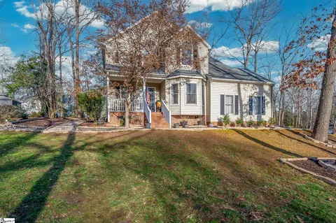3 Moss Spring Ct, Simpsonville, SC 29680