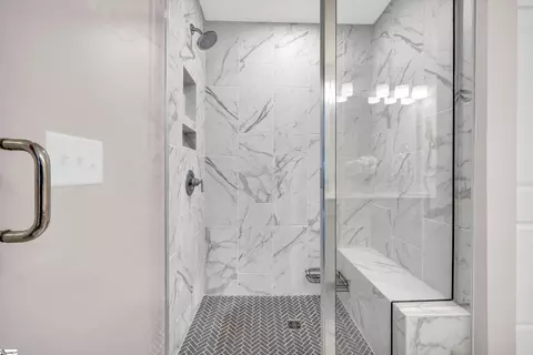 Bath - 357 Stirrup Ct, Greer, SC 29651 photo 3 of 5