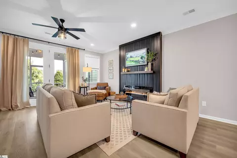 Living - 357 Stirrup Ct, Greer, SC 29651 photo 1 of 4