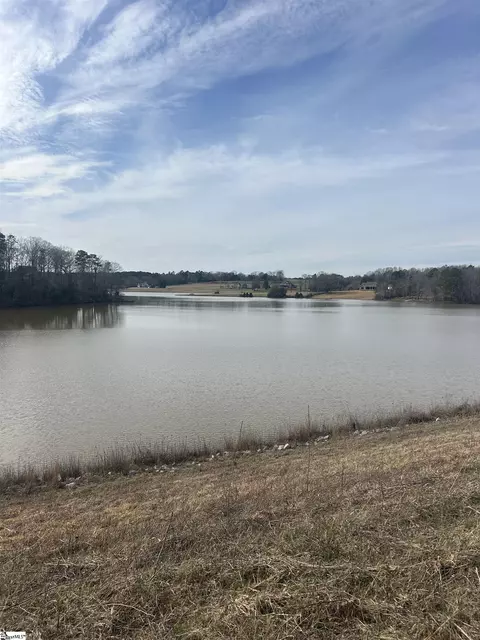 00 Martins Lake Rd, Gray Court, SC 29645