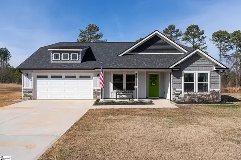 416 Analyse Dr, Wellford, SC 29385