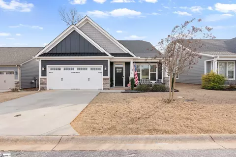 132 Cherrybark Ln, Taylors, SC 29687
