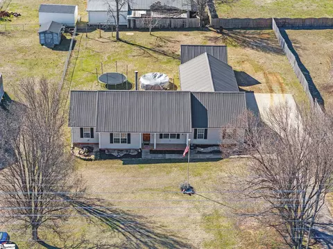 5367 Parris Bridge Rd, Boiling Springs, SC 29316