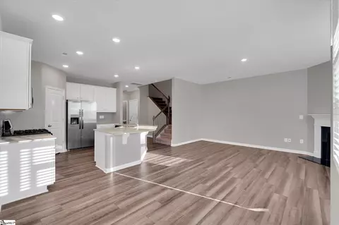 Living - 315 E Compass Way, Easley, SC 29640 photo 2 of 4