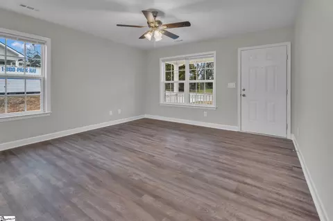Living - 106 Fuller St, Greer, SC 29650 photo 2 of 3