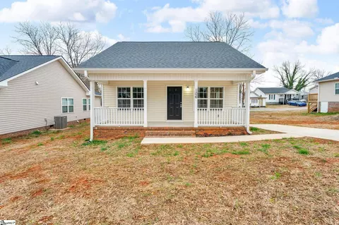 106 Fuller St, Greer, SC 29650