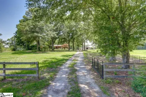 1555 Indian Mound Rd, Laurens, SC 29360