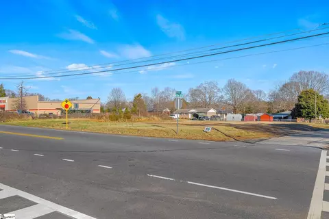 410 Spring St, Spartanburg, SC 29301