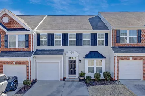 403 Cedar Pines Dr, Greenville, SC 29615