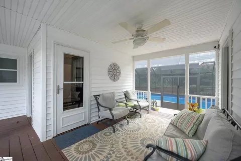 Exterior - 101 Yorkshire Ct, Easley, SC 29642 photo 3 of 9