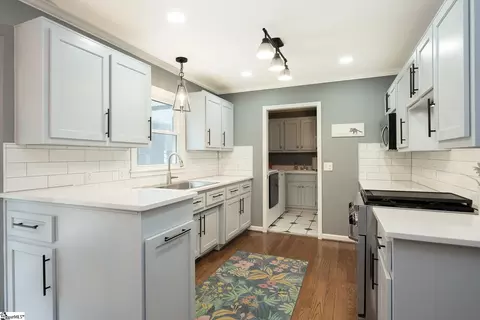 Kitchen - 101 Yorkshire Ct, Easley, SC 29642 photo 1 of 5