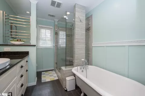 Bath - 101 Yorkshire Ct, Easley, SC 29642 photo 4 of 5