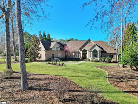 838 Inverness Cir, Spartanburg, SC 29306