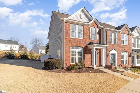 208 Spring Crossing Cir, Greer, SC 29650